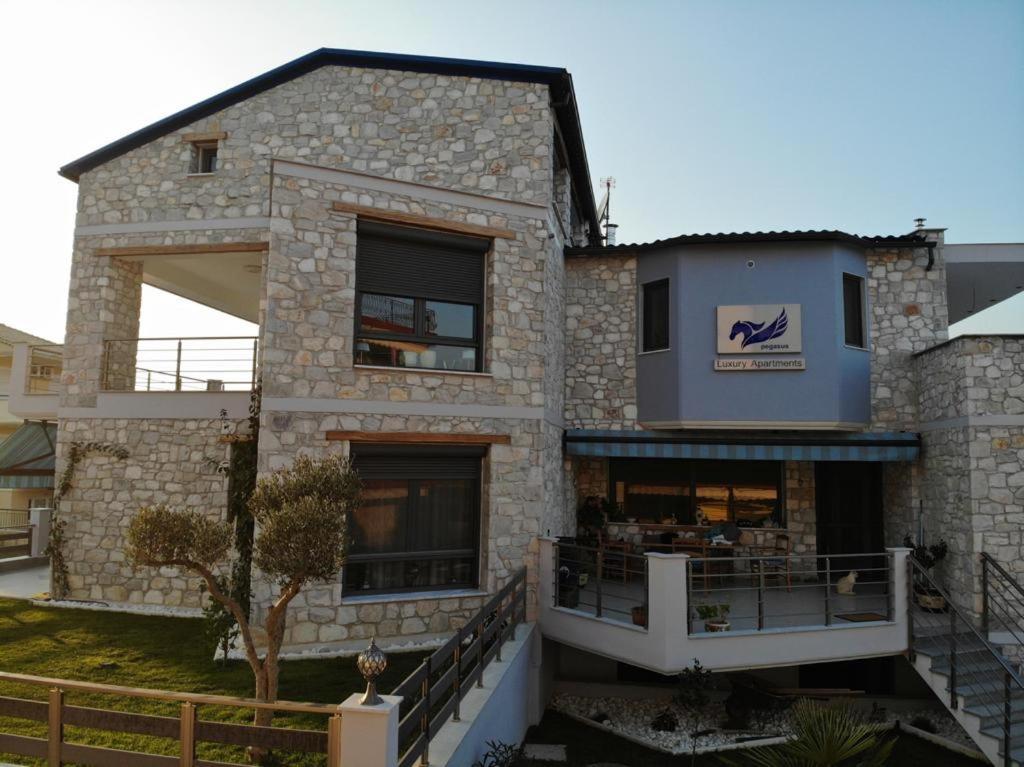 Pegasus Sea View Luxury Apartments Nea Vrasna Luaran gambar