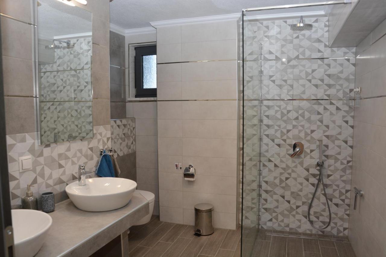 Pegasus Sea View Luxury Apartments Nea Vrasna Luaran gambar