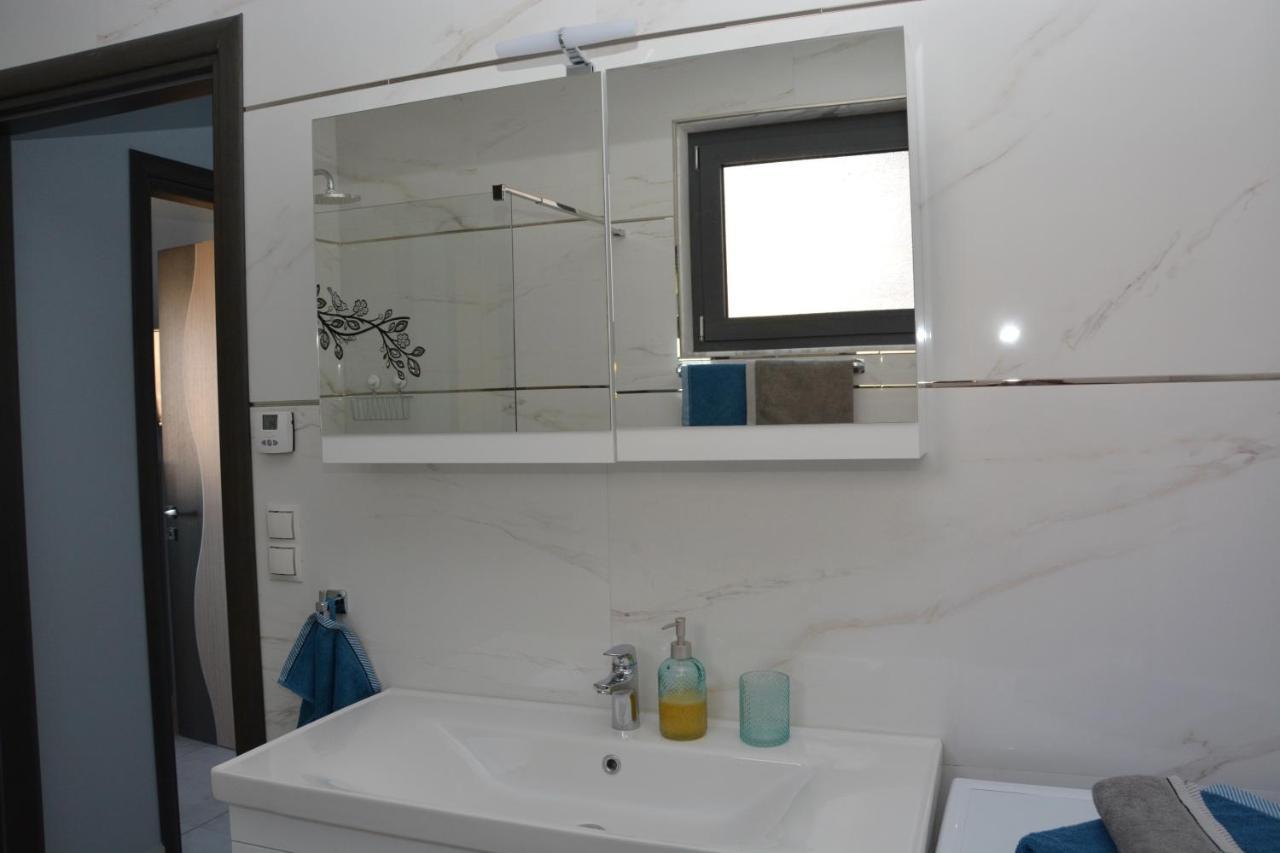 Pegasus Sea View Luxury Apartments Nea Vrasna Luaran gambar